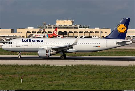 D AIWA Lufthansa Airbus A320 214 WL Photo By Chris Camille ID