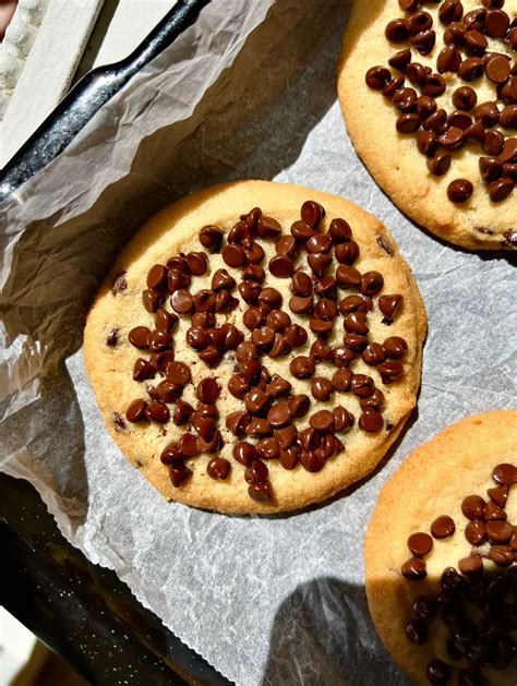 Soft Baked Chocolate Chip Cookies