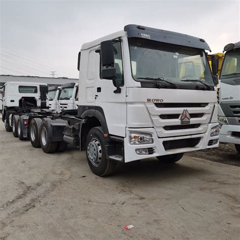 Sinotruk Howo Hp Hp X Prime Mover Wheel Tractor Truck