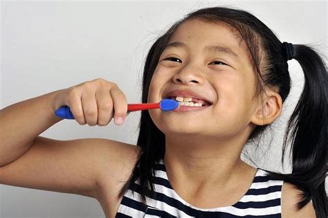 One in two Singapore kids has rotten teeth: Report | The Straits Times