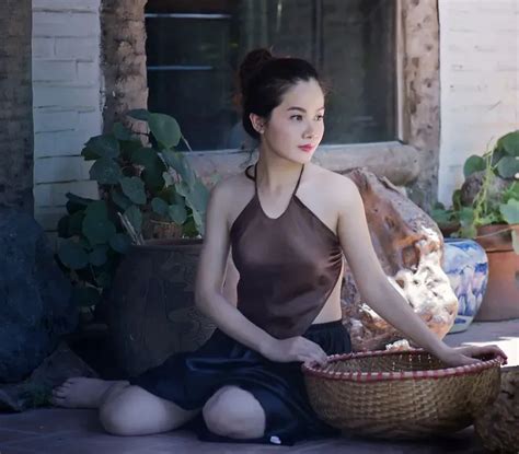 Tổng hợp ảnh nude ảnh sex áo yếm hở vú hở mông cực ngon