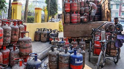 Lpg Cylinder Price एलपीजी गैस सिलेंडर हो गया इतना सस्ता जानें इन बड़े