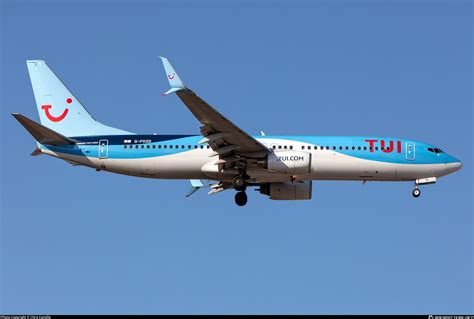 G FDZD TUI Airways Boeing 737 8K5 WL Photo By Chris Camille ID