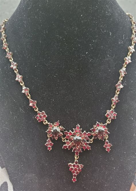 Antique Victorian Red Bohemian Garnet Necklace Gem