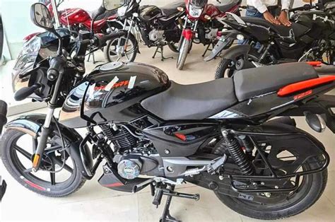 BS6 Bajaj Pulsar 125 Split Seat Model Launched At Rs 79 079