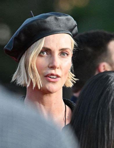 Charlize Theron Literally Actors Pins Hair Women Strengthen Hair