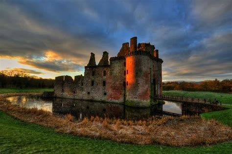 Caerlaverock Castle Scotland Tech And Facts