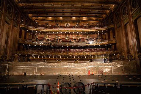 Lyric celebrates new seats | Lyric Opera of Chicago