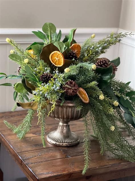 Christmas Floral Designs Christmas Flowers Winter Flowers Christmas