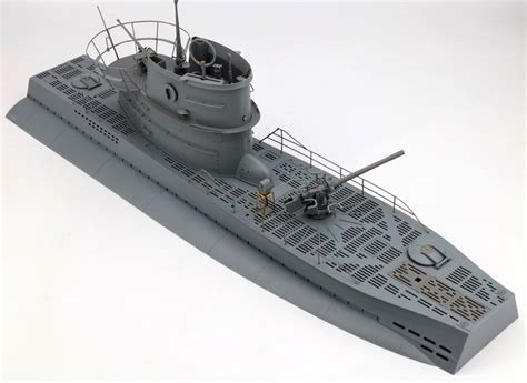 Scalehobbyist.com: DKM Type VIIc U-Boat Upper Deck by Border Model