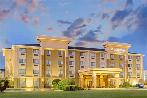 La Quinta Inn & Suites by Wyndham Midwest City - Tinker AFB | Midwest ...