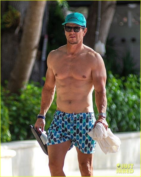 Mark Wahlberg Shirtless In Miami Photo Mark Wahlberg Photos Hot Sex