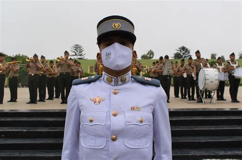 Los Uniformes De Los Cadetes De La Escuela Militar De Chorrillos Ii