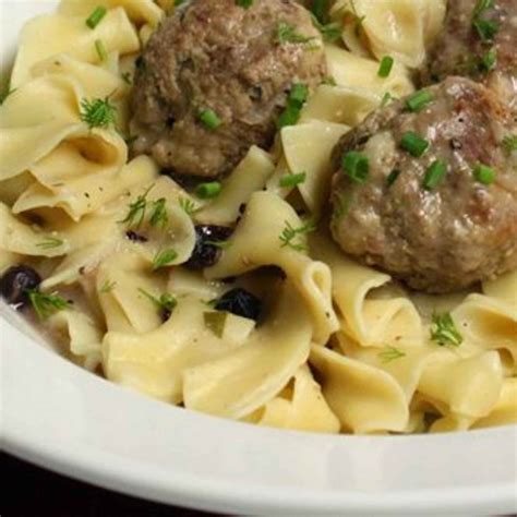 Swedish Meatballs And Egg Noodles Rachael Ray Recipes Swedish