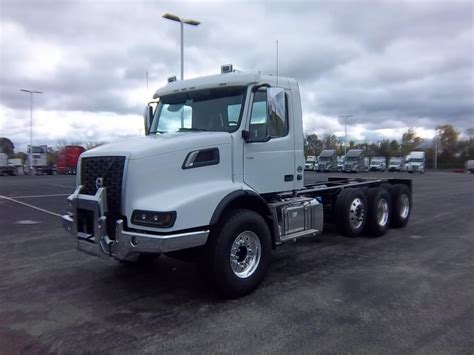 Volvo VHD84B300 Trucks For Sale