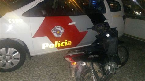 Adolescente Flagrado Moto Roubada Fica Ferido Ao Tentar Fugir Da