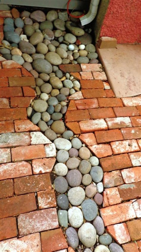 25 River Rock Garden Ideas for Beautiful DIY Designs