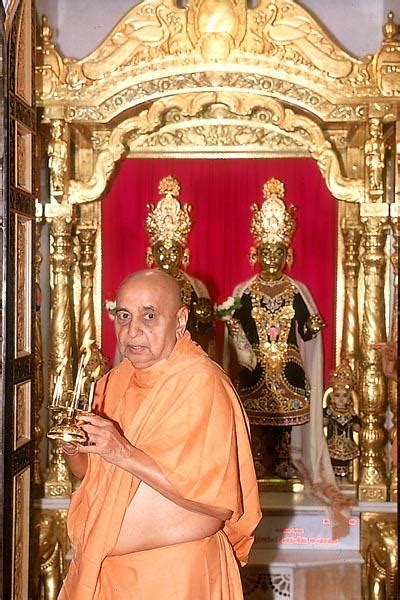 HDH Pramukh Swami Maharaj S Vicharan Dummas Sankari Bochasan Anand