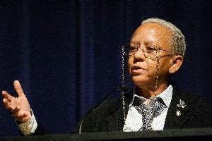 Nikki Giovanni | Biography, Accomplishments & Poems | Study.com