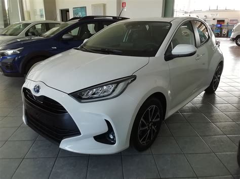 TOYOTA YARIS Muccioli E Rossi Vendita Auto Officina E Centro