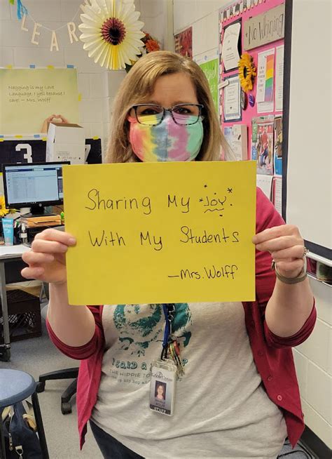 Classroom of the Month: Six-Word Memoirs in Michelle Wolff’s Classroom ...