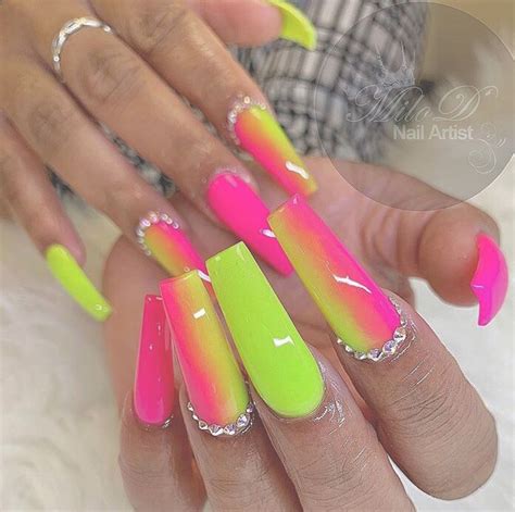 TRUUBEAUTYS Green Acrylic Nails Neon Acrylic Nails Neon Nails