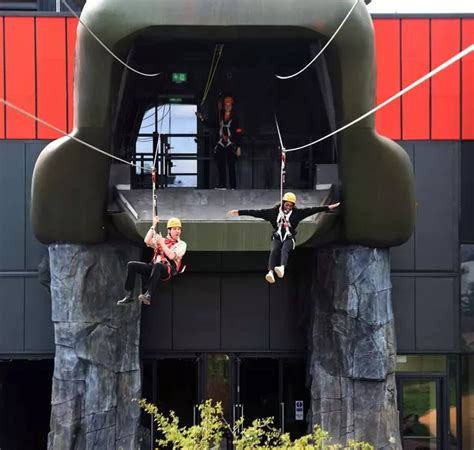 Jaws Dropping Bear Grylls Adventure At Nec Lets You Dive With 13 Sharks