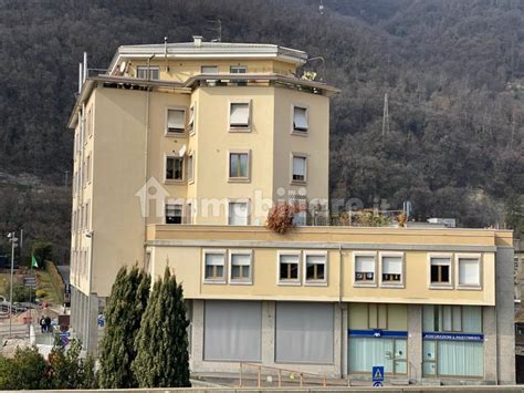 Vendita Appartamento Ponte Lambro Quadrilocale In Piazza Puecher