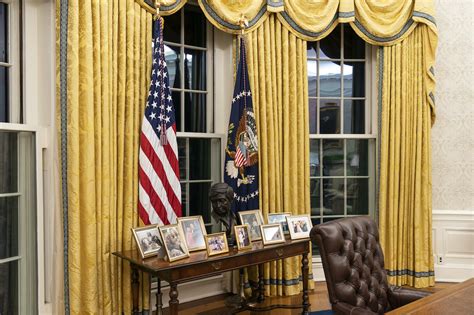 President Joe Biden's Oval Office decor: How it compares to Donald ...