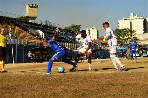 Resende é derrotado pelo Vitória ES na Série D Diário do Vale