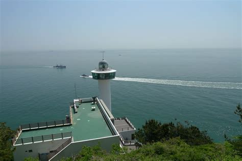 釜山旅遊｜親子瘋玩樂天世界．絕影海岸步道．遊園列車圜繞最美海岸線．草梁故事路．樂天outlet好好逛五日｜高雄來回 Eztravel易遊網