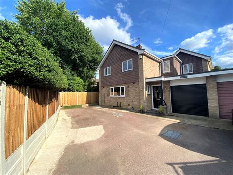 Bed Detached House For Sale In Hawley Road Blackwater Camberley