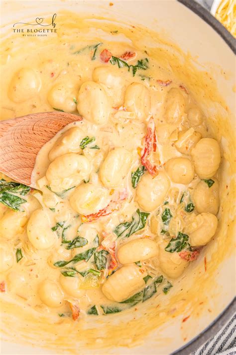 Minute Creamy Tuscan Gnocchi