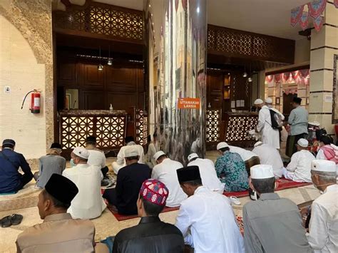 Pahala Salat Jumat Di Masjid Dekat Hotel Sama Dengan Di Masjidil Haram