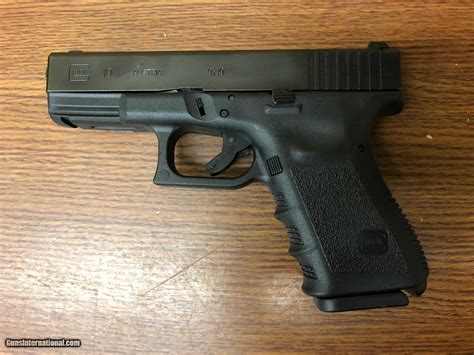 Glock 19 Compact Pistol 9mm