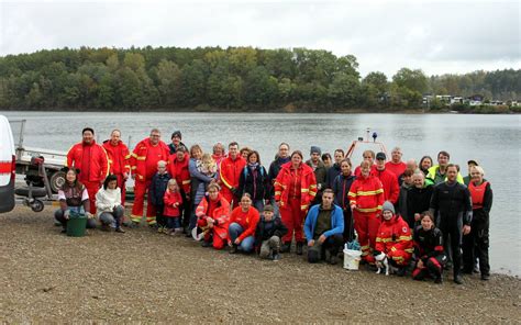 Hückeswagen Müllsammelaktion an der Bever Talsperre