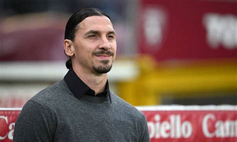 Ibra Ignora Il Rinvio Di Bologna Milan Il Post Sui Social Alimenta