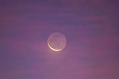 Bulan Sabit Foto Stok Unduh Gambar Sekarang Bulan Baru Fotografi