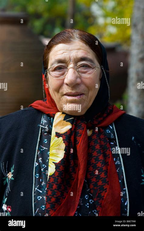 Turkish Woman Headscarf Hi Res Stock Photography And Images Alamy