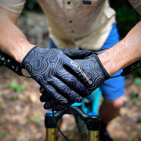 Unisex Performance Fit Mountain Bike Gloves Durable And Functional