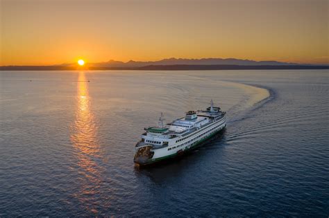 Sunset looking over the Ferry – Edmonds, WA – Discovering The High Life