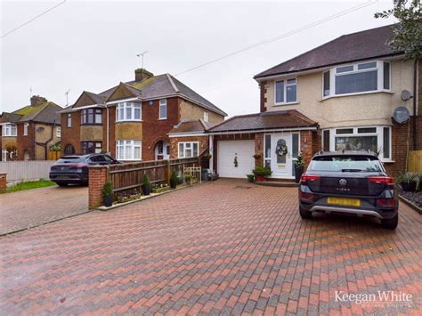 3 Bed Semi Detached House For Sale In Rupert Avenue High Wycombe Hp12