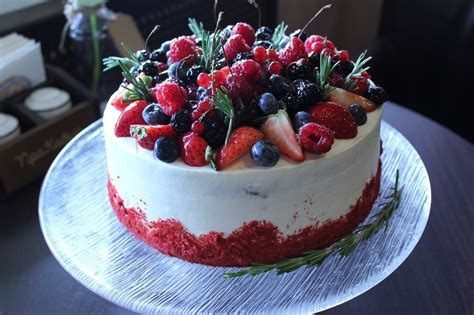 Торты на юбилей 50 лет - 57 фото