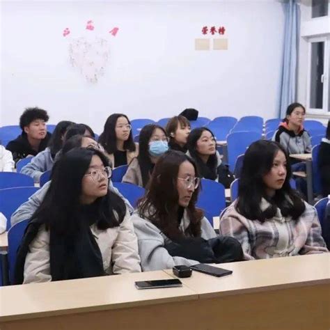 【学院动态】历史文化旅游学院成功开展2021级本科生学习经验交流会学长