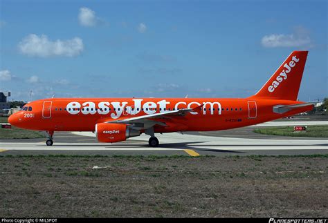 G EZUI EasyJet Airbus A320 214 Photo By MILSPOT ID 219659