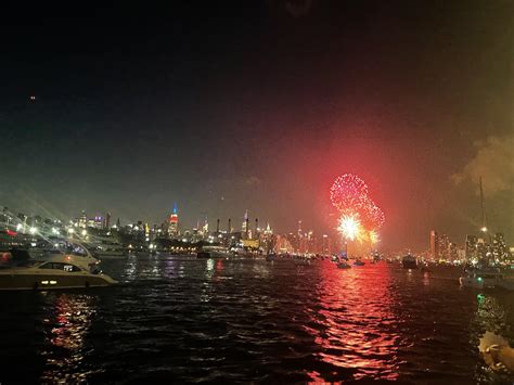 NYC during fireworks : r/CitySkylines