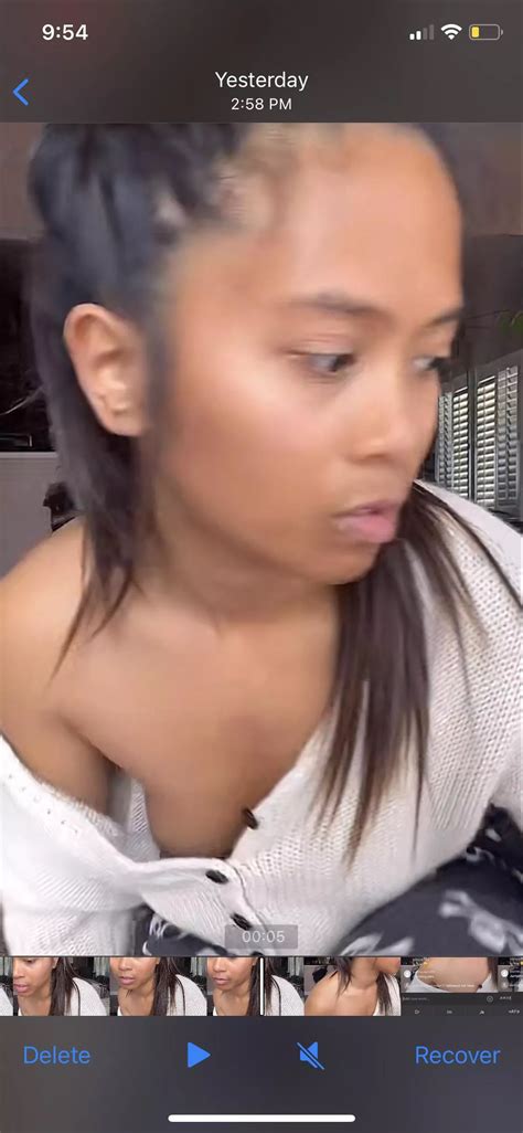 Sunniflowaa Downblouse From Tik Tok Live Yesterday Pt 1 Nudes