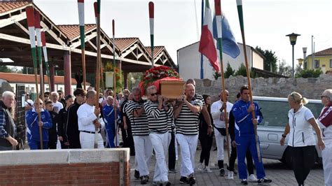 A Pellestrina Lultimo Saluto Al Re Del Remo Sergio Tagliapietra Ciaci