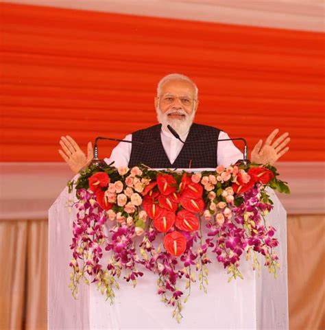 Pm Modi Inaugurates Medical Colleges In Siddharth Nagar Up