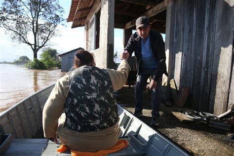 Topan Hantam Brasil Orang Tewas Dan Sejumlah Kota Terendam Banjir